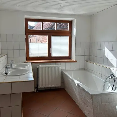 Apartamento Charmantes Mit Kamin & Grosser Diele Karwitz